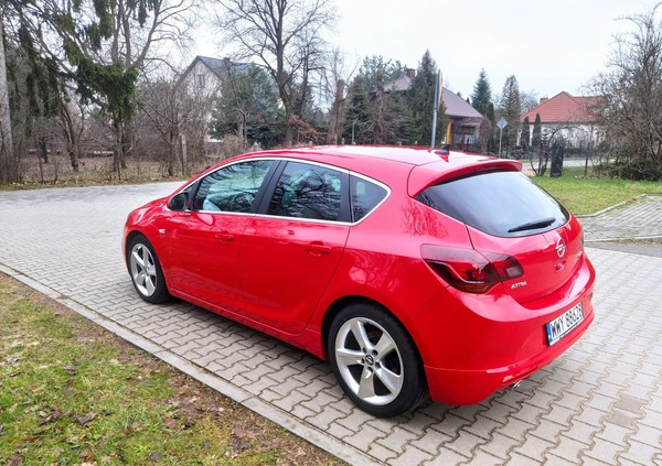 Opel Astra cena 28500 przebieg: 285000, rok produkcji 2013 z Wyszków małe 121